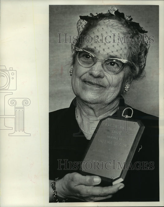 1966 Press Photo Milwaukee teacher Mrs. Thelma Stack was given award for service-Historic Images