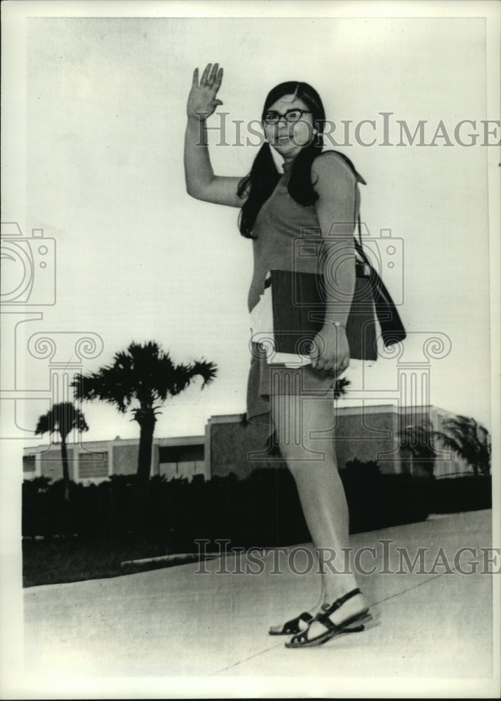 1968 Press Photo Edith Stern, 15, Math Prodigy, Boca Raton, Florida - mjb93258-Historic Images