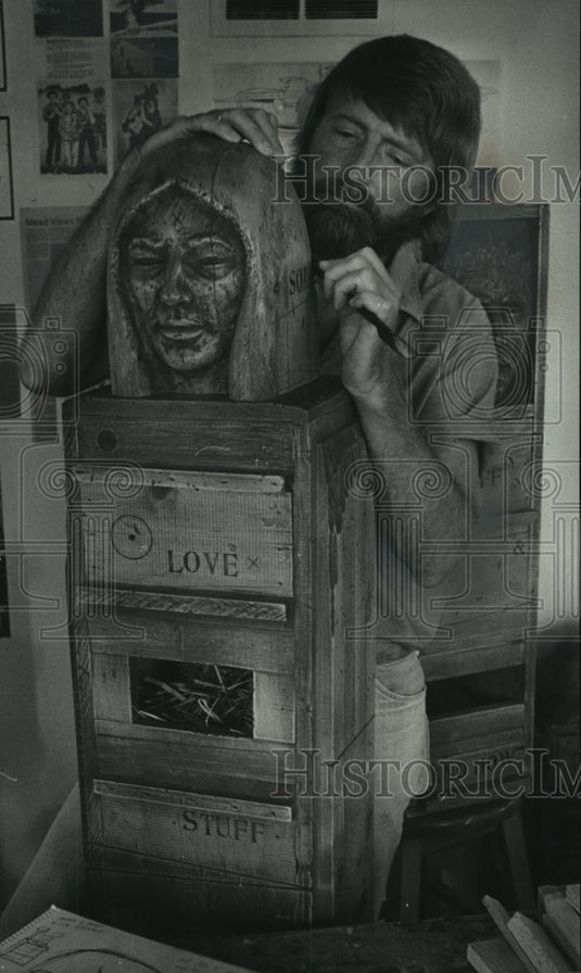 Wisconsin Artist & Sculptor Dik Schwanke-Historic Images