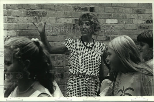 1989 Heidi Schweizer, school administrator in Waukesha County - Historic Images