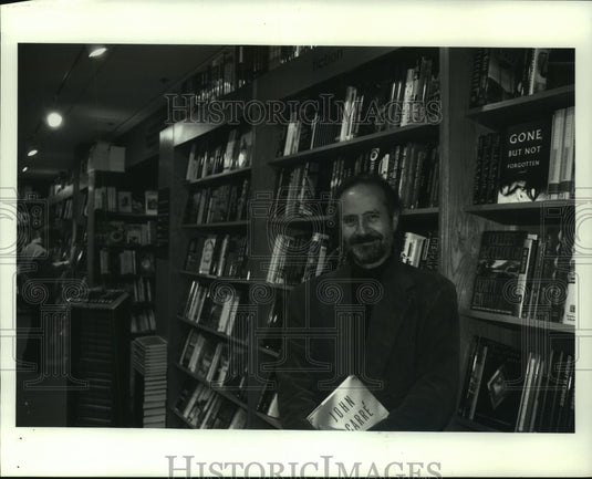1994 Press Photo A. David Schwartz, President Harry W. Schwartz Bookshops - Historic Images