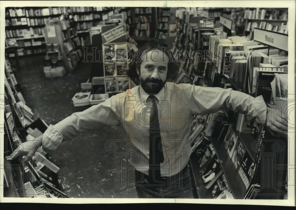 1984 David Schwartz, President Harry W. Schwartz Booksellers - Historic Images