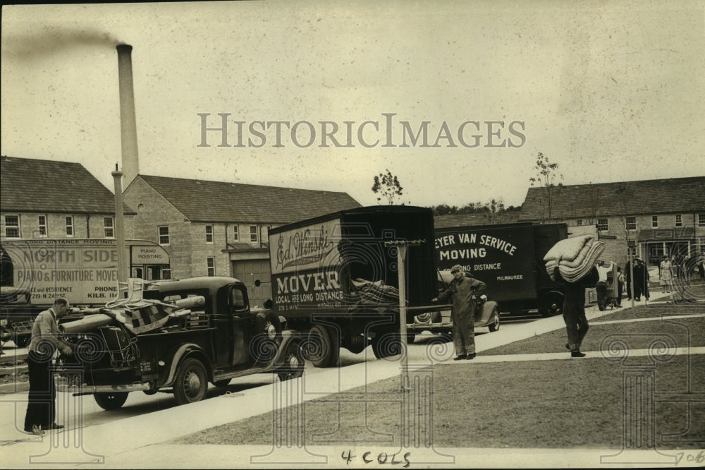 1937 Press Photo Moving day at Parklawn Housing Project Milwaukee - mjb93577- Historic Images