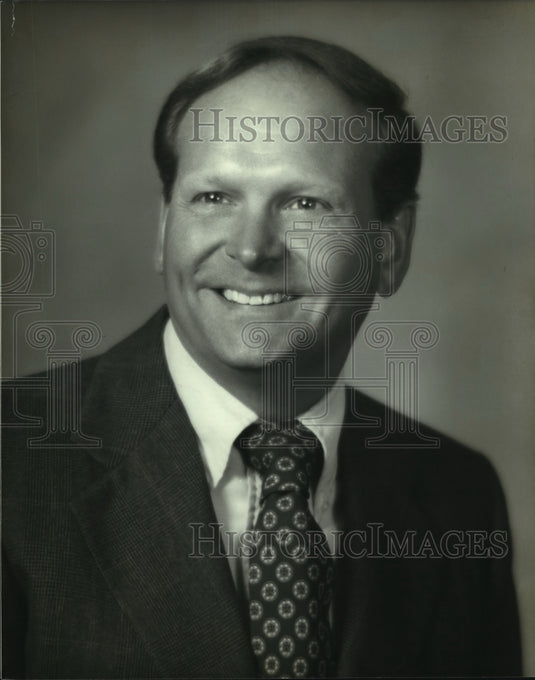 1985 Press Photo Don Schneider, President Schneider Communications - mjb93628 - Historic Images