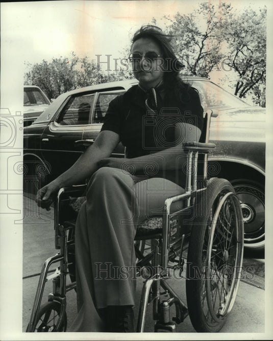 1977 Press Photo Sue Schmitt Instructor UW-Stout Dept. of Rehabilitation, Wis - Historic Images