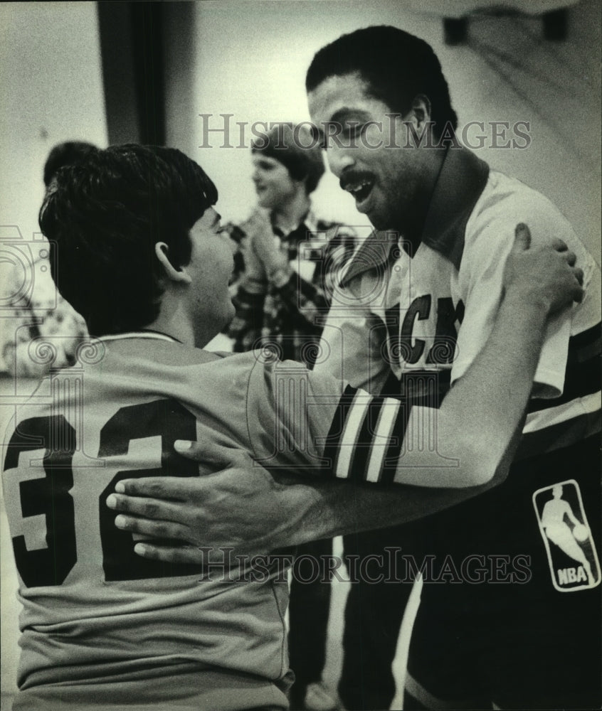 1983 Wil-O-Way Special Olympics Basketball Clinic Mequon&#39;s Homestead - Historic Images