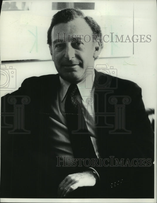 1982 Press Photo Carl Spielvogel, CEO of Bacher & Spielvogel advertising agency - Historic Images