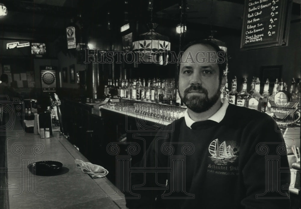 1993 Mark Poole in his bar the Schooner Pub. - Historic Images