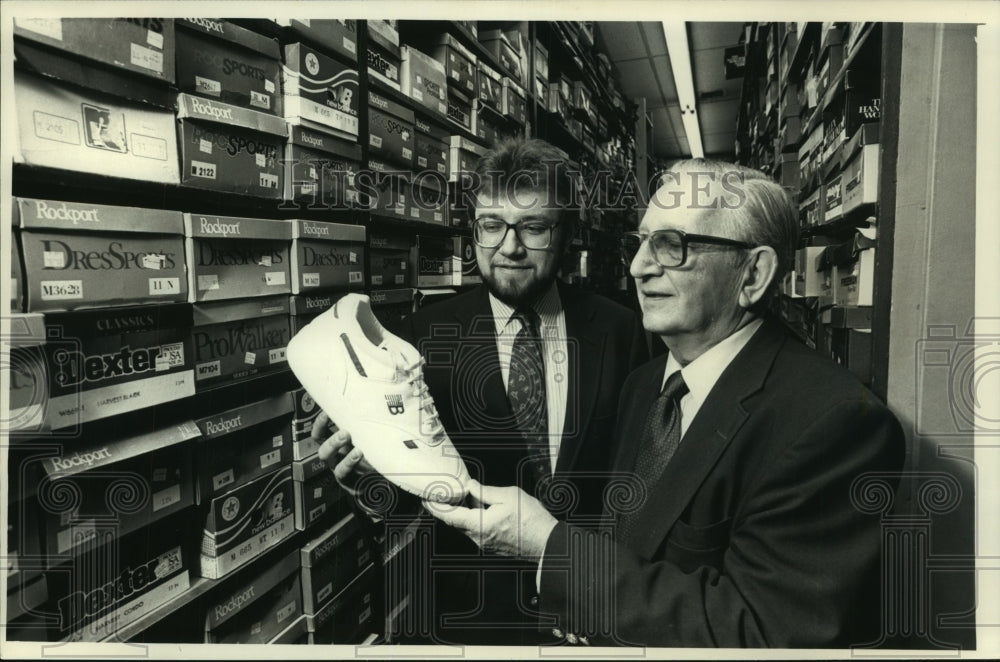 1988 Press Photo Jim and Stan Sajdak of Stan&#39;s Bootery in Milwaukee - mjb94733 - Historic Images