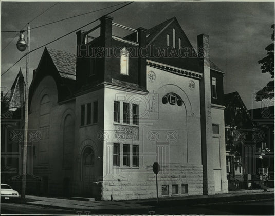 1977 Press Photo St. Michael's Curch Hall, 808 West Washington Street - Historic Images