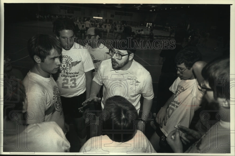 1991 Mark Wolfgram coaches Special Olympics of Oshkosh team-Historic Images