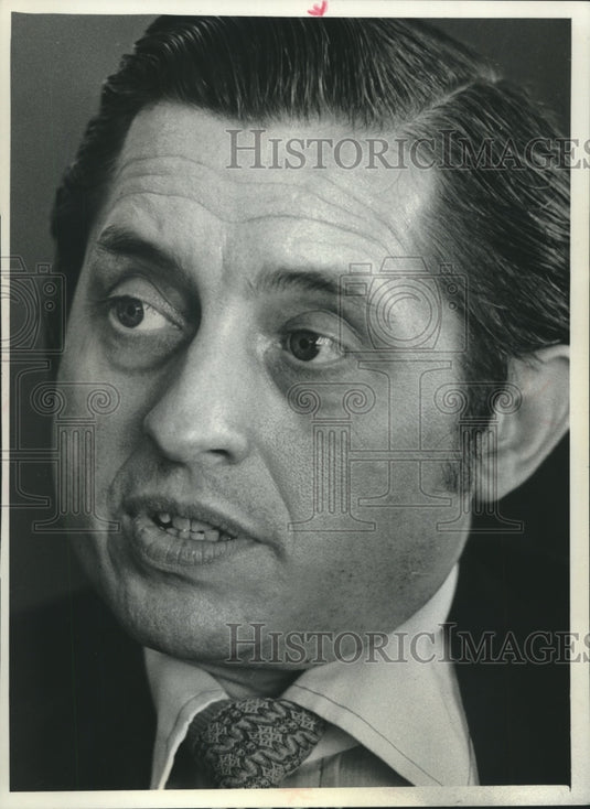 1976 Gerald Jaskulski associate producer of "As the World Turns" - Historic Images