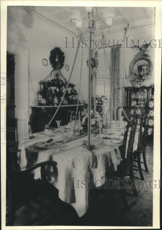 1986 Press Photo Villa Louis in Prairie du Chien WI to have "Victorian Christmas - Historic Images