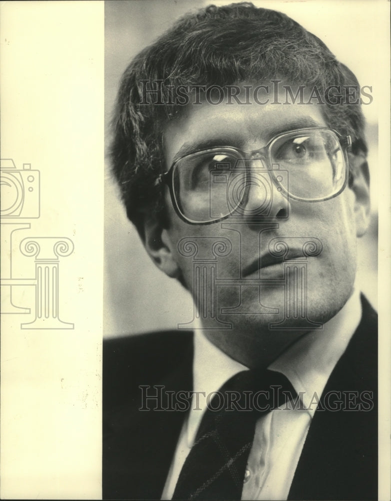 1984 William Pratt, Northview Home administrator in Waukesha WI - Historic Images