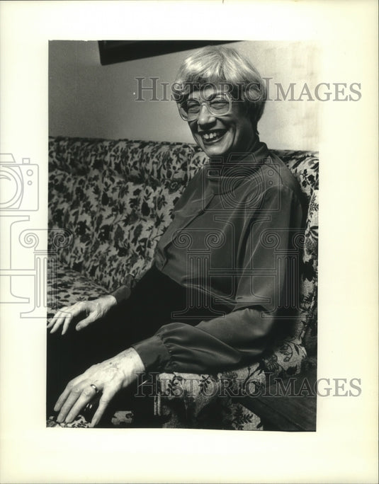 1993 Press Photo Bernice Popelka smiles for photograph - mjb95531 - Historic Images