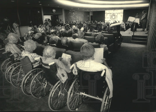1986 Press Photo Milwaukee Jewish Home Synagogue held memorial service. - Historic Images