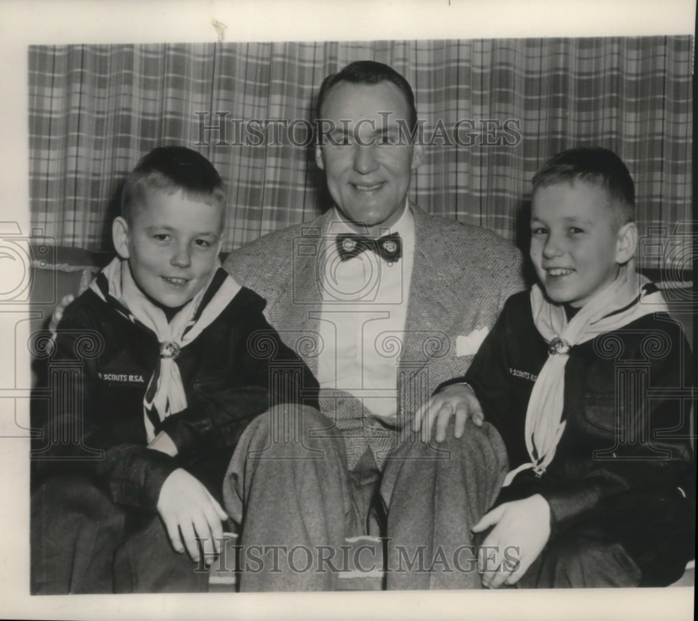 Lou Rymkus, and sons, is new line coach for Green Bay Packers-Historic Images