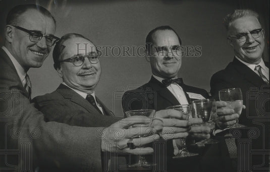 Press Photo City Club hosted city, county and state officials in Pfister Hotel.-Historic Images
