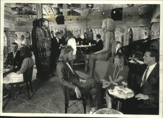 1990 Press Photo Lounge on Carnival Cruise Lines' Fantasy Superliner The Ecstasy - Historic Images