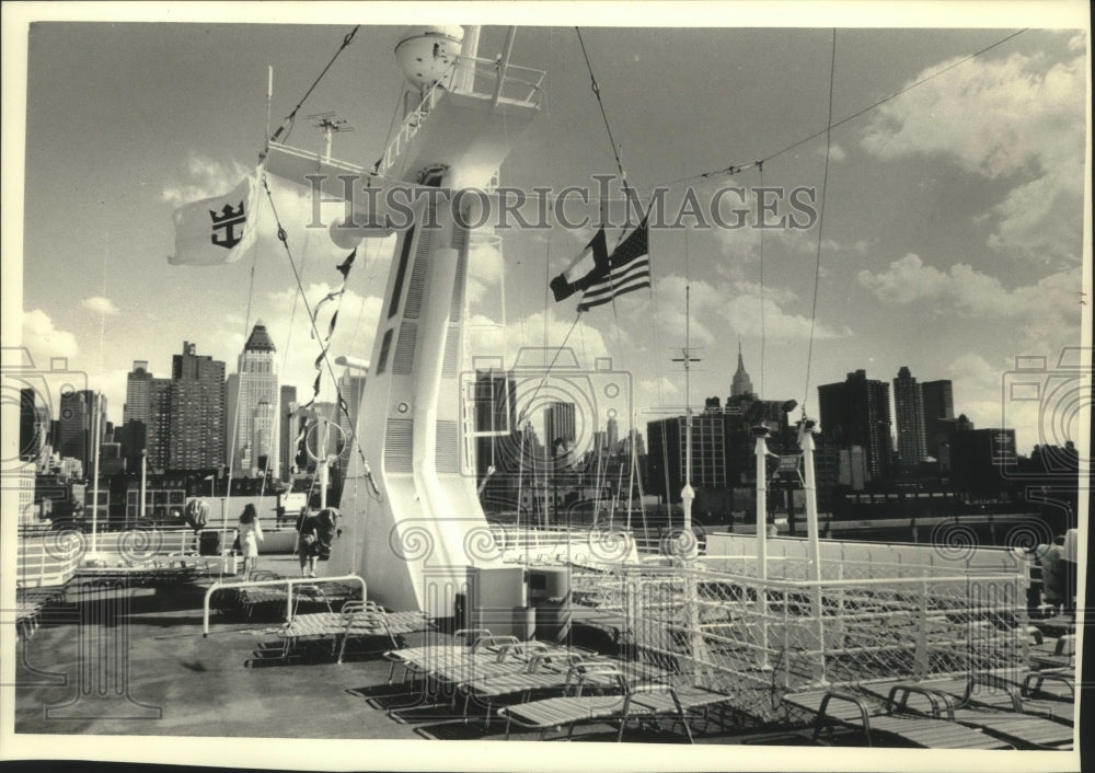 1991 Press Photo The view from the top deck of the Nordic Prince-New York City - Historic Images