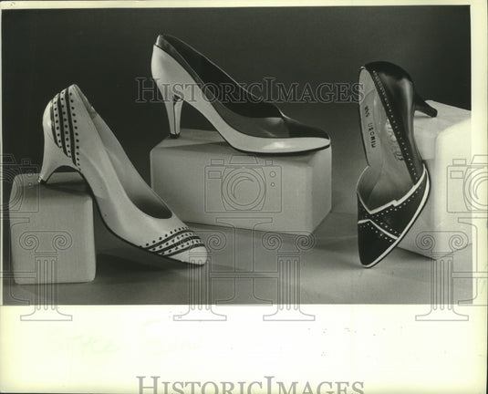 1983 Press Photo Pump styles for spring, Leigh's Shoe Garden. - mjb96761 - Historic Images