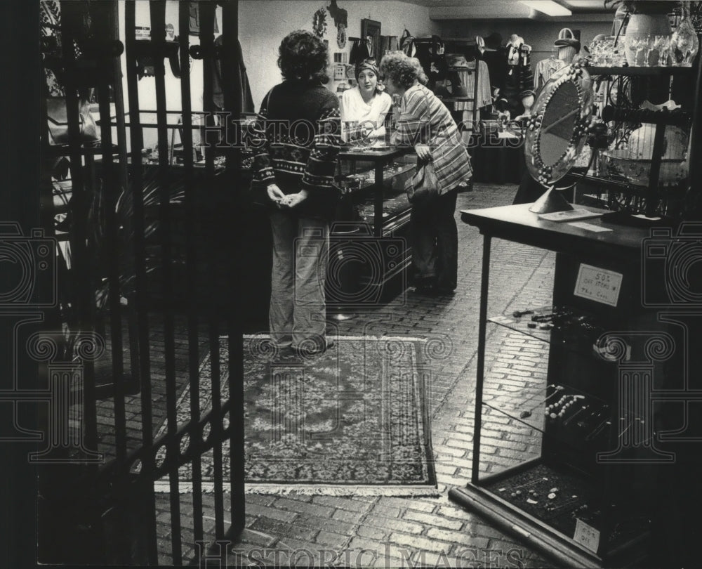 1977 Half-an-Apple jewelry and gift shop in Prospect Mall - Historic Images