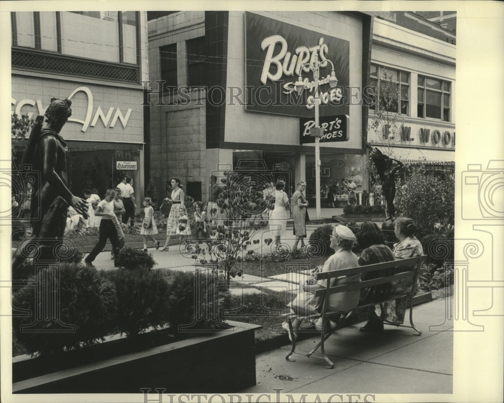 1959 Press Photo Midtown, Toledo, Ohio shopping area - mjb96960 - Historic Images