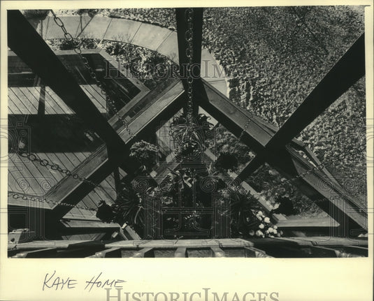 1986 Press Photo Two-story sun tower in the Kaye's home in Brookefield - Historic Images
