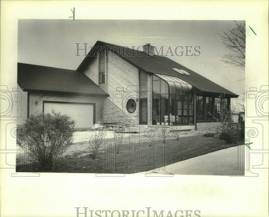 1983 Press Photo Solar energy house gathers all the heat in can from the sun - Historic Images