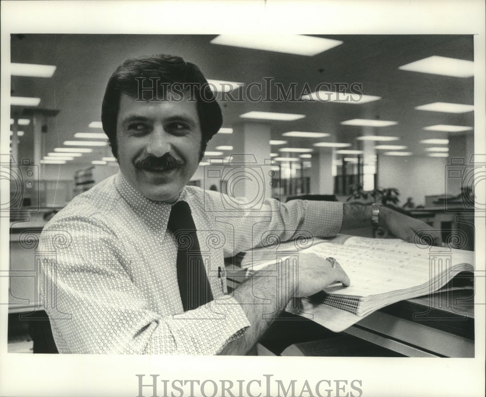 Press Photo Milwaukee Journal Employee Ted Slowinski - mjb97032 - Historic Images