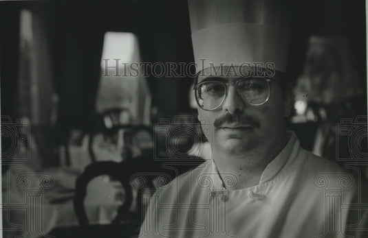 1994 Jeffrey Slough, who cooks for the North Hills' members - Historic Images