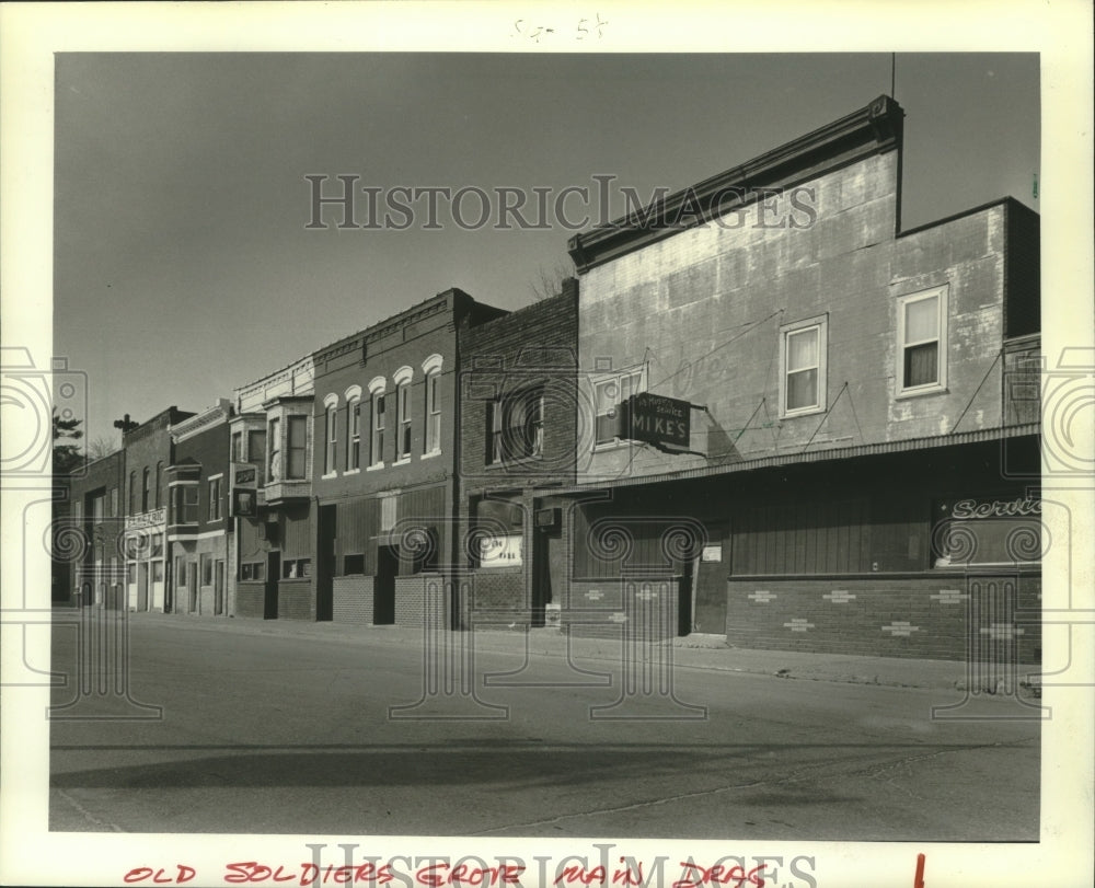 1982 Press Photo Old Soldiers Grove main drag in Wisconsin after flood - Historic Images