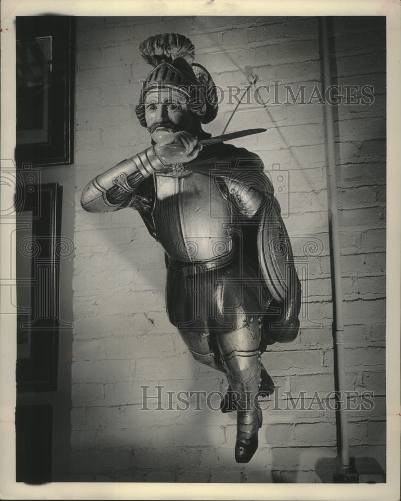 1949 Press Photo Heavily armed warrior figurehead supposed to bring good luck- Historic Images