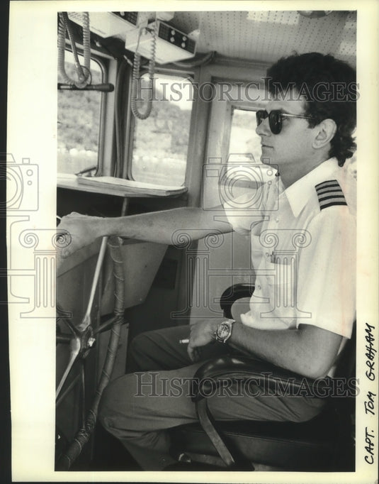 1982 Press Photo Capt. Tom Graham on Route of the Viking Explorer cruise ship - Historic Images