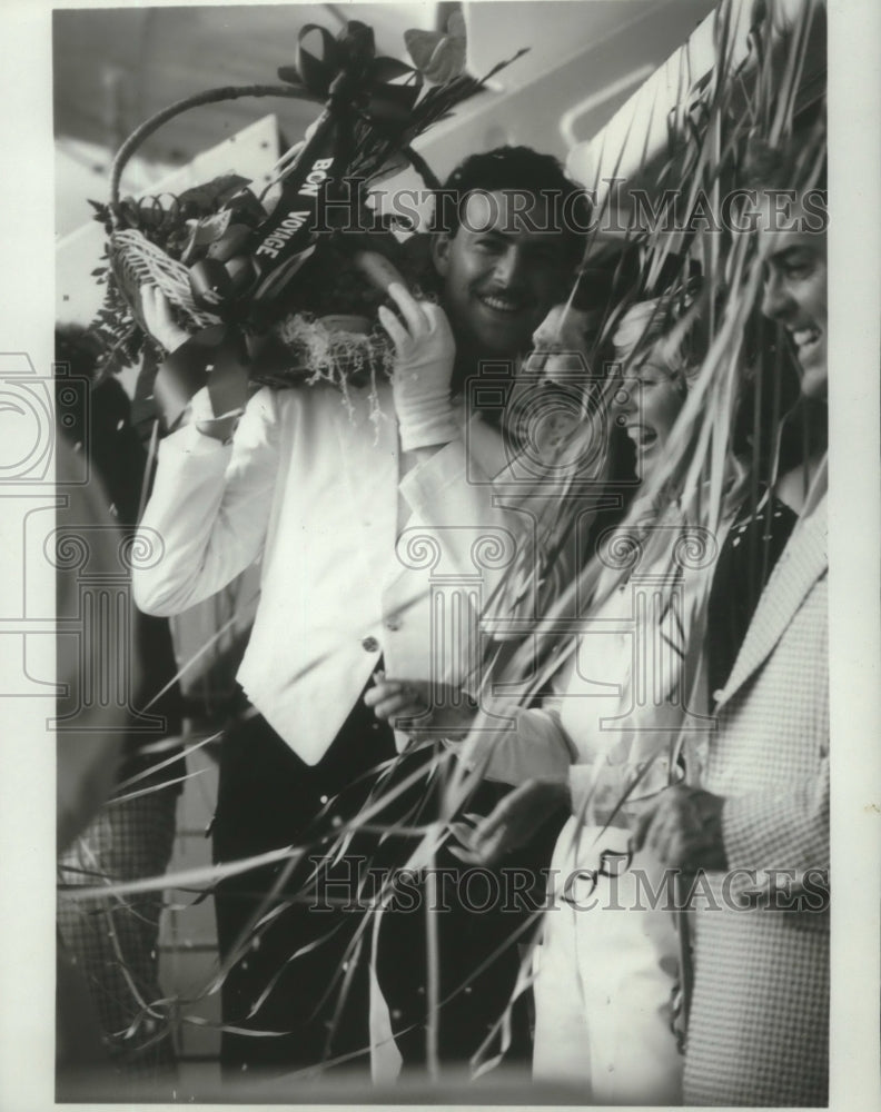 1984 Press Photo A festive farewell on a cruise ship at the Bahamas - mjb97438 - Historic Images