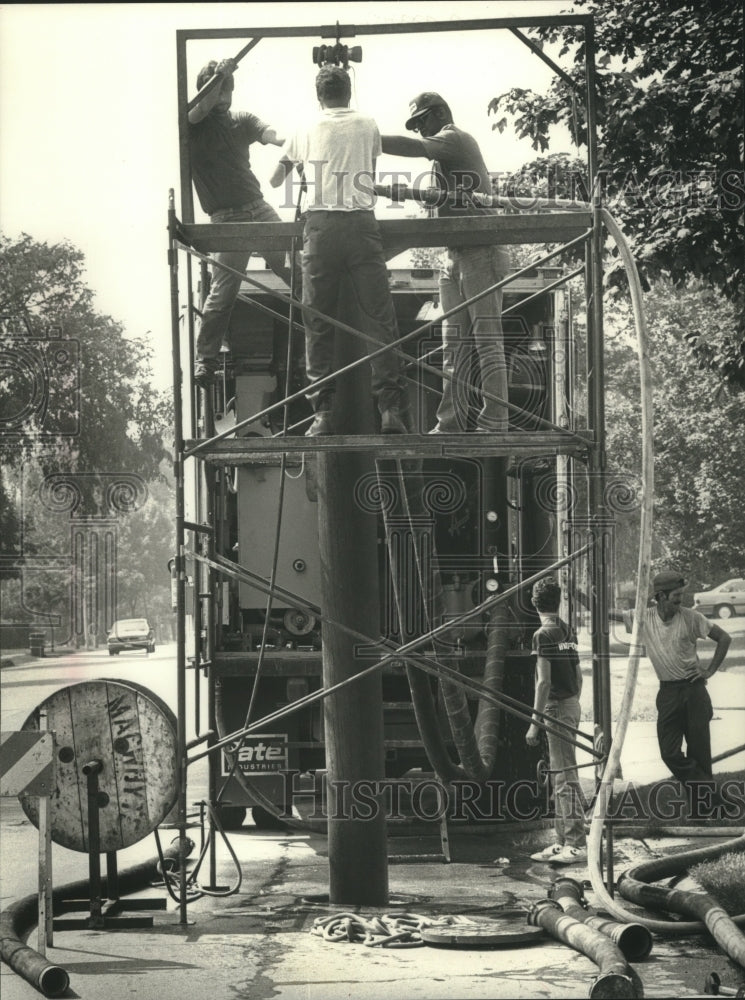 1989 Press Photo Shorewood Wisconsin, Workers Drilling - mjb97464 - Historic Images