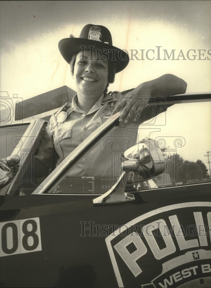 1979 Press Photo Rebecca Schall 1st permanent Woman Office, West Bend police - Historic Images