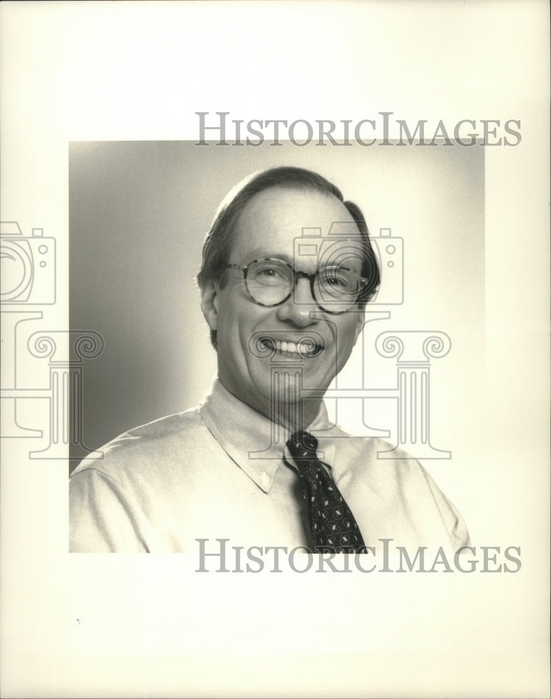 Press Photo David K. Schafer, manager of Strong Schafer Value Fund - mjb97585 - Historic Images