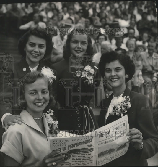 1952 Press Photo State fair royal court played hostess to LA dairyland queen - Historic Images