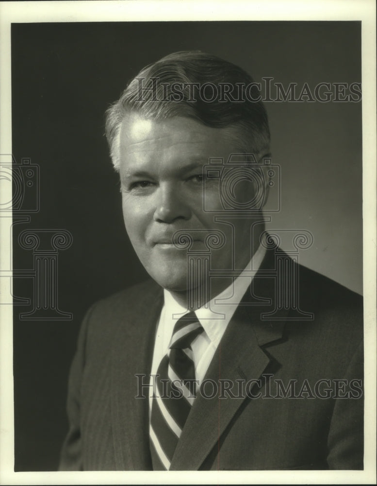 1975 Press Photo S. Bruce Smart Jr., Continental Can Company vice chairman - Historic Images