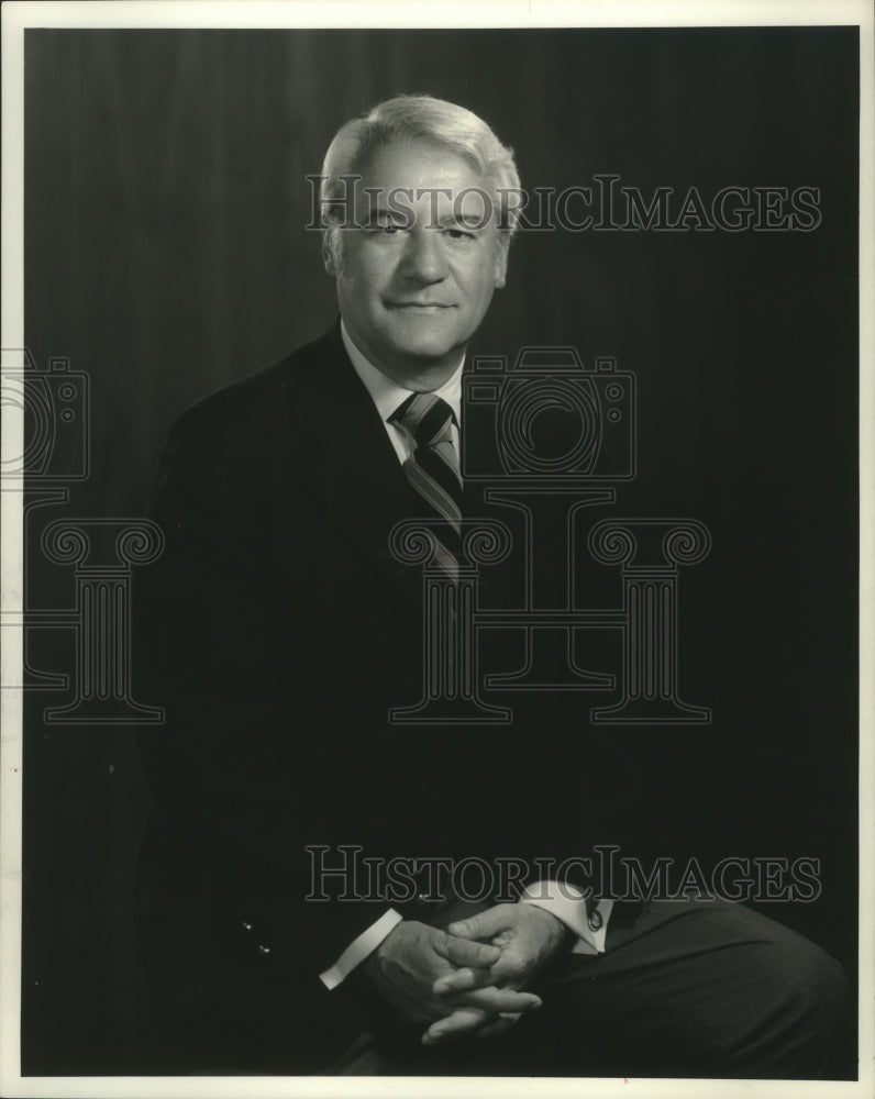 1975 Press Photo Andrew M. Spheeris, Chairman of Classified Financial Corp. - Historic Images