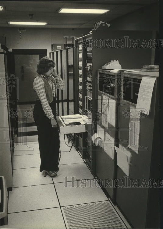 1979 Press Photo Mary Bergmann, communications coordinator at A.O. Smith - Historic Images