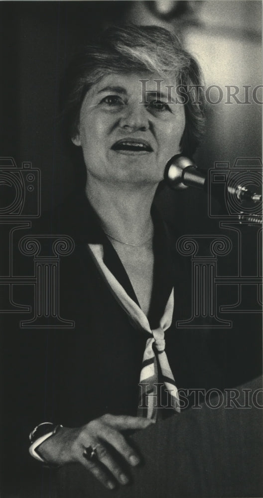 1983 Press Photo Lucy Scott speaking at Nurse-Practitioner conference, Milwaukee - Historic Images