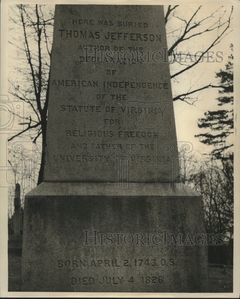 Press Photo Head stone of Thomas Jefferson - mjb98112 - Historic Images