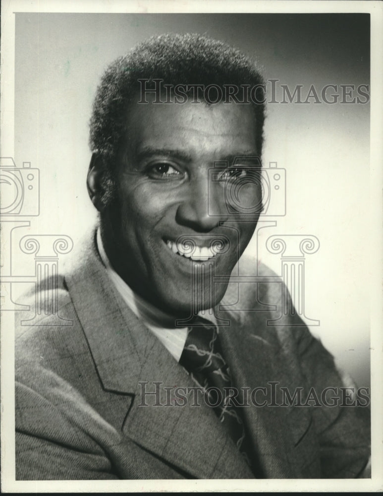 1975 Press Photo Bob Teague, reporter, college football player, and author - Historic Images