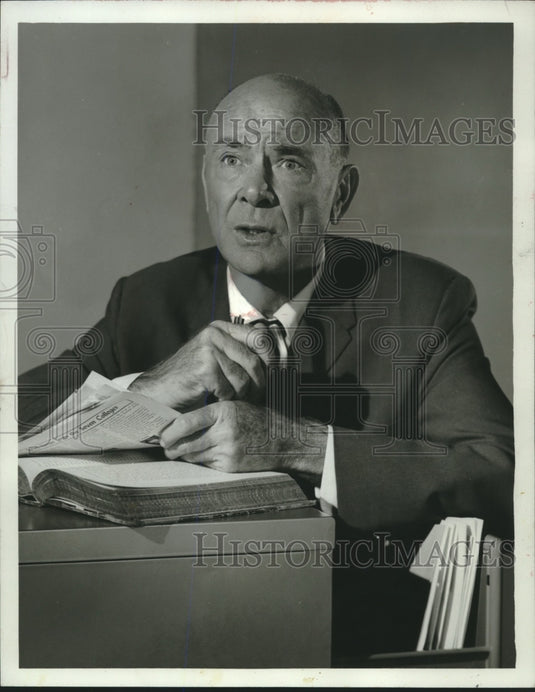 1963 Press Photo Dean Jagger, character actor, won Oscar 1949, Santa Monica, CA - Historic Images