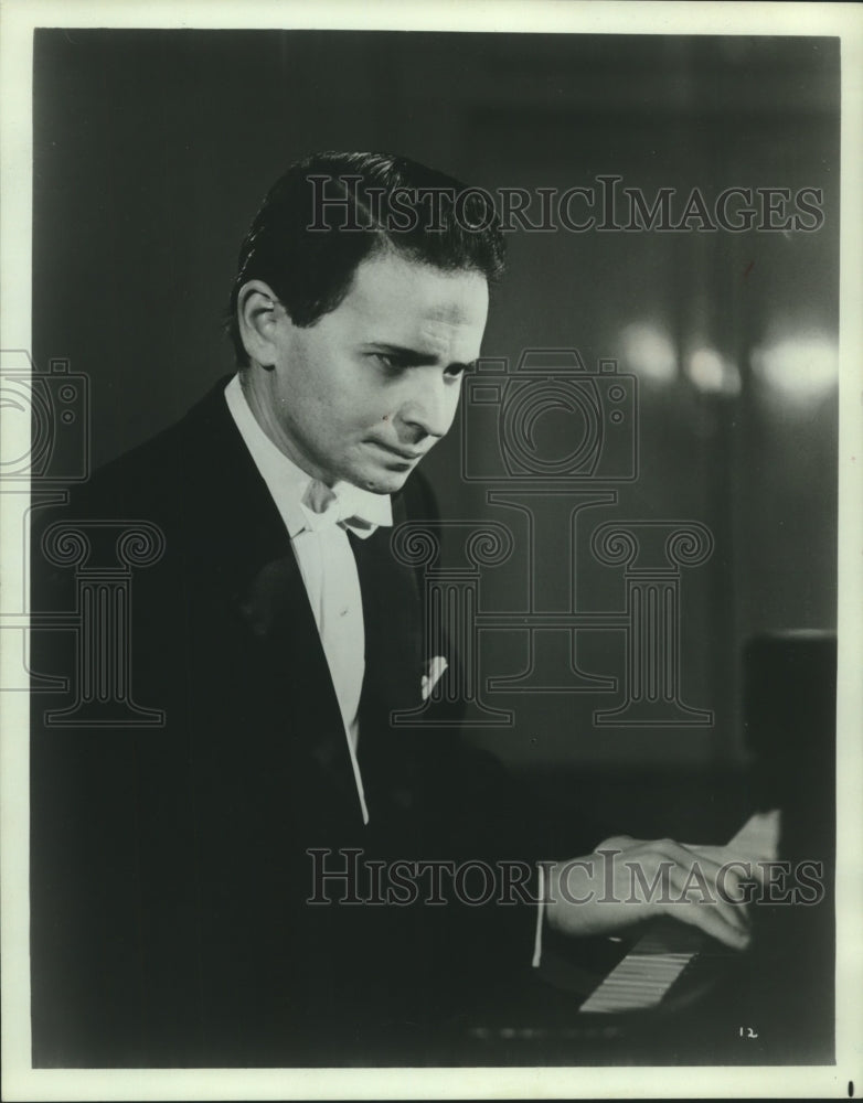 1966 Press Photo Byron Janis Pianist - mjb98477 - Historic Images
