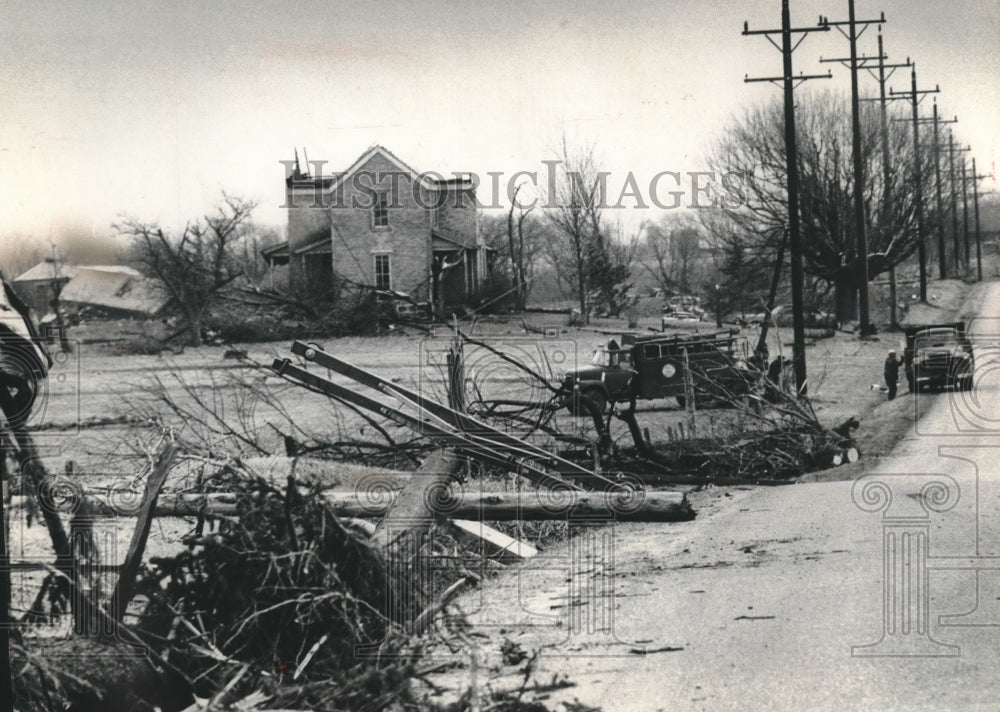 1965 Press Photo Tornado wreckage in Jefferson, Wisconsin - mjb98720 - Historic Images