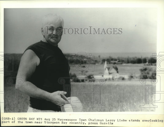 1989 Leroy Liebe, Nasewaupee Town chairman, Sturgeon Bay, Wisconsin - Historic Images