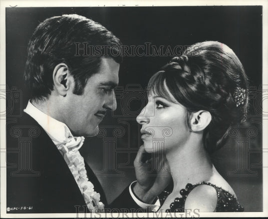 1970 Press Photo Singer Barbra Streisand & Omar Sharif costar in "Funny Girl" - Historic Images